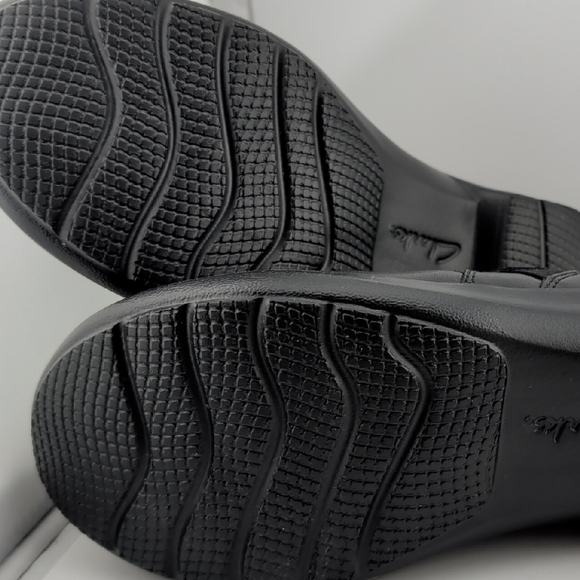 Clarks Black Leather Slip-On Comfort Mules - Picture 3 of 7